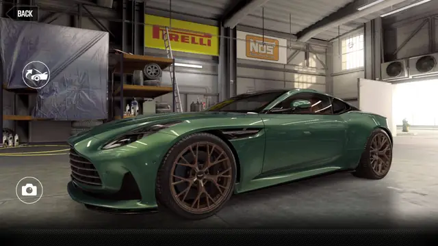 Aston Martin DB12