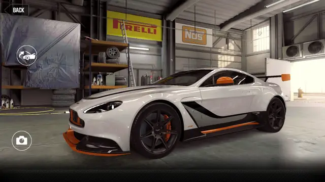 Aston Martin Vantage GT12