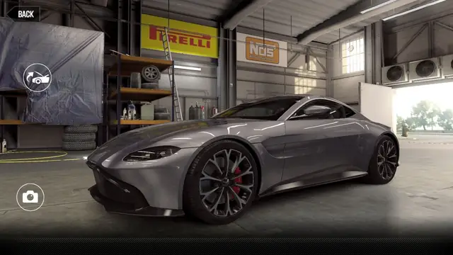 Aston Martin Vantage (Purple Star)
