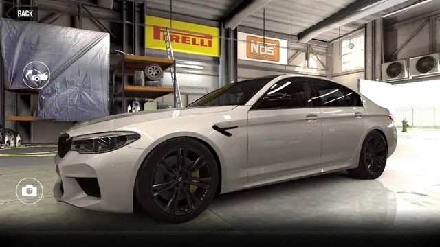 BMW M5 Competition (Gold Star)