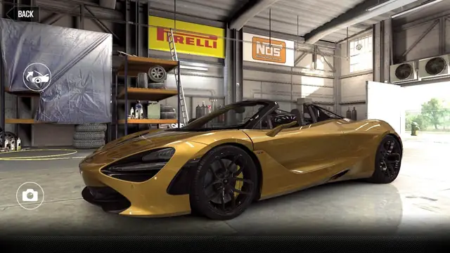 McLaren 720S Spider (Gold Star)